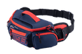 Alpinestars MM93 taljetaske, mørkeblå med røde og blå detaljer, MM93-logo, praktisk opbevaring med flere lynlåsrum og justerbart bælte, ideel til motorcykelkørsel