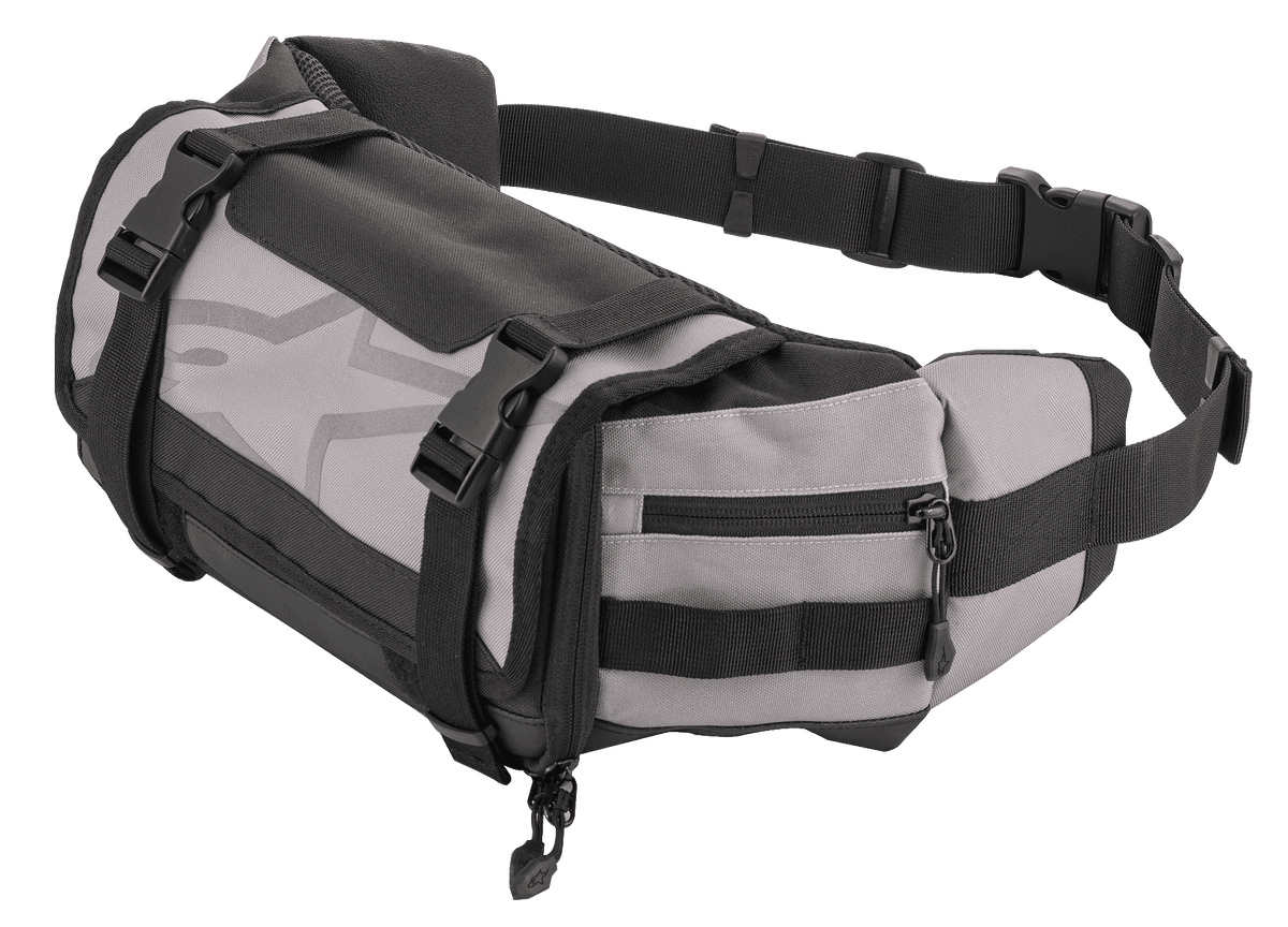 Alpinestars Tech Tool Pack, grå og sort enduro-bæltetaske, værktøjsopbevaring til motorcykel, justerbare stropper med plastikspænder, stort stjernelogo, holdbar stofkonstruktion, kompakt design