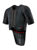 Alpinestars Tech-Air 7X System, sort airbagvest til motorcykel, lynlås foran, ventileret mesh-materiale med prikket tekstur, korte ærmer, forlænget rygbeskytter, røde indvendige detaljer, Tech-Air 7X-logo på brystet, designet til road racing og banekørsel