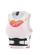 Alpinestars Stella Plasma brystbeskytter, motocross-beskyttelsesvest til kvinder, hvid med orange og pink gradient-logo, åndbar mesh-konstruktion med justerbare V-bælte-stropper, ergonomisk off-road kropsbeskyttelse