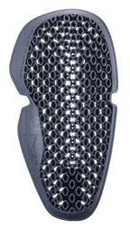 Alpinestars Nucleon Flex Pro albuebeskytter, antracitgrå, ventileret bikubeformet gitterdesign, let og fleksibel beskyttelsesindsats til motorcykeludstyr, med ergonomisk udformning og Alpinestars-logo