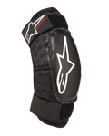 Alpinestars Youth Bionic Action Kickstart albuebeskytter, sort, beskyttende albuebeskytter til unge med hvidt stjerne-logo og rød Kickstart-branding, dobbelte justerbare stropper med velcro, åndbart mesh-stof, ergonomisk design til motocross og actionsport