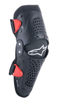 Alpinestars Youth SX-1 knæbeskyttere, motocross-knæbeskyttere, sort og rød, med perforerede ventilationshuller, dobbeltleddet hængselsystem, justerbare stropper med røde spænder, hvidt stjernelogo, off-road motorcykelbeskyttelse til unge