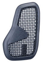 Alpinestars Nucleon Flex Pro Ci-beskytter, brystbeskytter til motorcykel, antracit, mørkegrå beskyttelsespude med honeycomb-mesh-mønster, buet ergonomisk design med præget stjernelogo, meget ventileret mikrostruktur