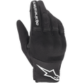 Alpinestars Copper handsker, urbane motorcykelhandsker, sort og hvid, set fra håndryggen, mesh- og tekstilkonstruktion, hvidt Alpinestars-logo på håndleddet og skrift på pegefingeren, harmonika-strækpaneler og integreret knobeskyttelse