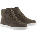 Alpinestars J-6 Waterproof sko, brune højhalset sneakers, hvide gummisåler, casual urban motorcykelfodtøj, overdel i brunt læder, polstret ankelkrave og metal-snørehuller