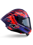 Alpinestars Supertech R10 Limited Edition Flyte-hjelm, Purple Red Glossy, full-face motorcykelhjelm med mørkeblå og lilla base og iøjnefaldende orange og røde flammemotiver, aerodynamisk profil med rød bagspoiler og mørkt visir, professionelt racerudstyr