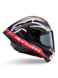 Alpinestars Supertech R10 Team hjelm, motorcykelracinghjelm, sort carbon med rød fluo og mat blå accenter, med stor hvid Alpinestars-branding, aerodynamisk design med integrerede spoilere, klart visir, synlig kulfiberstruktur, slank racingprofil