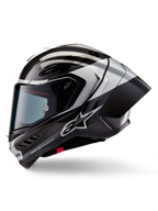 Alpinestars Supertech R10 Element hjelm, full-face motorcykel racinghjelm, sort karbon, sølv og blank sort, sideprofil der viser kulfibervævning og aerodynamisk bagspoiler, strømlinet design med Alpinestars-branding og professionel race-finish