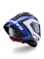 Alpinestars Supertech R10 Arius-hjelm, full-face racerhjelm, blank sort, hvid og blå, set bagfra i trekvart profil, der viser den aerodynamiske spoiler, synlig kulfiber-tekstur og fremtrædende hvid Alpinestars-branding