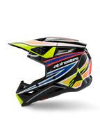 Alpinestars S-M3 Youth Wurx hjelm, motocrosshjelm, sort med livlige gule, blå og røde grafikker, profilvisning med tydeligt Alpinestars-branding, aerodynamisk skal med flere ventilationsåbninger og en gul skygge.