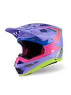 Alpinestars Supertech M10 Jett Lawrence R01-hjelm, motocross-hjelm, blank lilla, lyserød og fluorescerende gul, aerodynamisk design med multi-komposit carbon-skal, adskillige ventilationsporte og levende racing-grafik til terrænkørsel