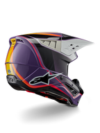 Alpinestars S-M5 Sail-hjelm ECE, motocross-hjelm, violet, sort og sølv i blank finish, med orange og gule stribedetaljer, stort sort stjernelogo, aerodynamisk profil med ventilationsåbninger bagpå, blank finish til off-road racing