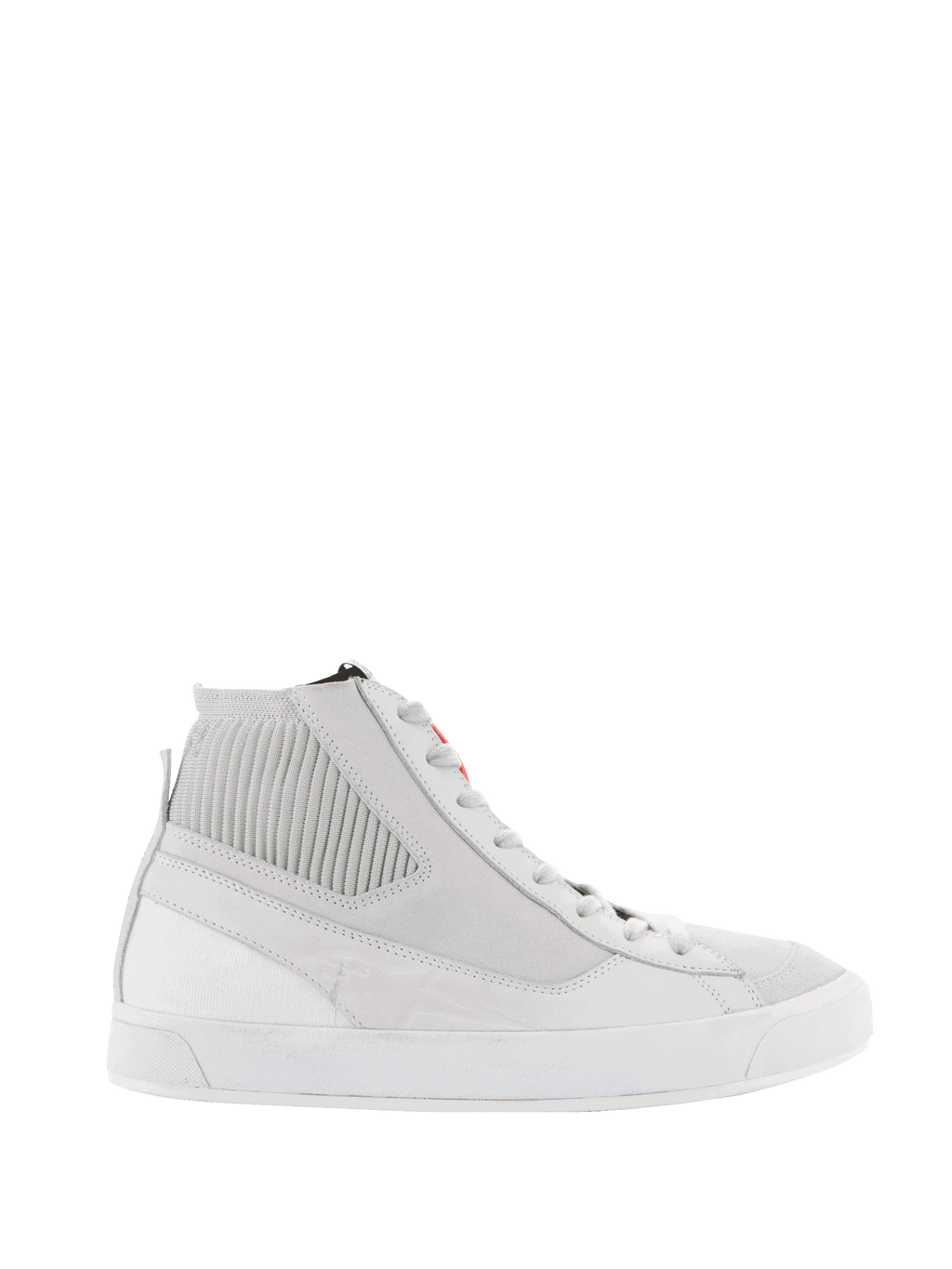Alpinestars Stated Shoes, urbane motorcykelsko, hvid og Cool Gray, high-top sneaker med ribstrikket ankelkrave, overdel i nubuck og lærred, hvid vulkaniseret gummisål, minimalistisk retrodesign med rød logodetalje på pløsen