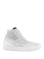 Alpinestars Stella Stated Podium sko, højhalset køre-sneaker til damer, hvid og lysegrå, tyk hvid vulkaniseret sål, ribbet tekstilpanel ved anklen, snørelukning, diskret logodetalje, retro urban skate-inspireret design