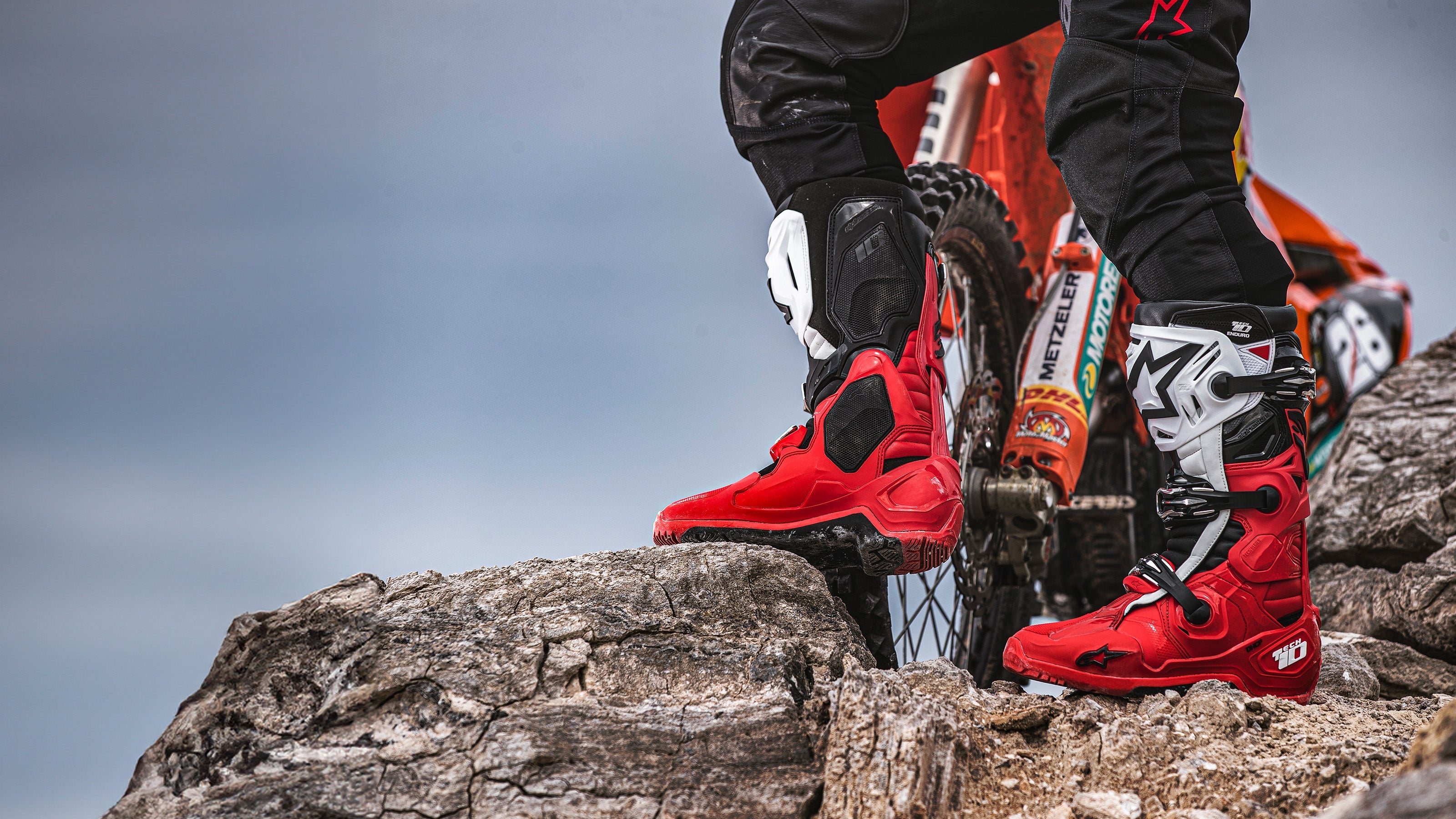 Tech 10 Enduro - Bright Red MX Boots | Alpinestars®