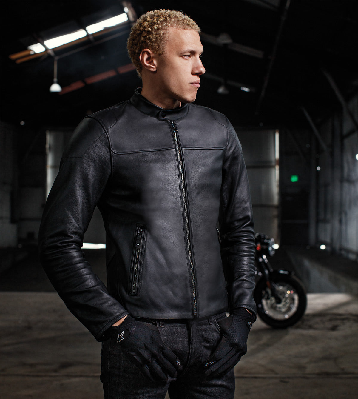 alpinestars バイク用レザージャケット XL ブラック Blacktrack - Black Motorcycle Jacket | Alpinestars®
